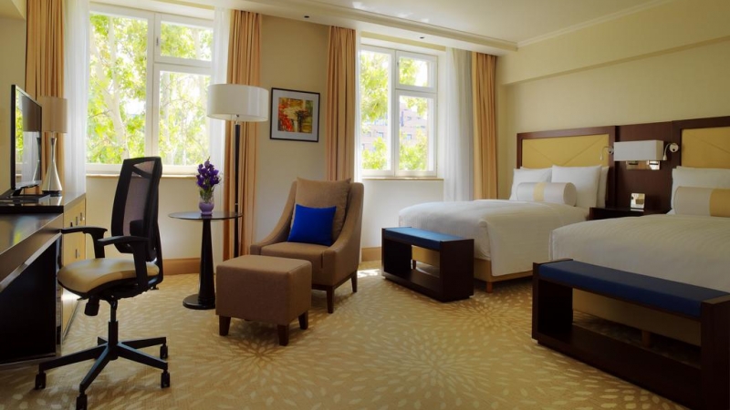 Room facilities: Private bathroom, Heating, Cable Channels, Bath or Shower, Carpeted, Interconnected room(s) available, Flat-screen TV, Soundproofing