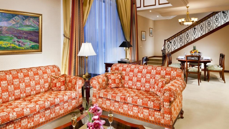 Room facilities: Minibar, Safety Deposit Box, Telephone, Air conditioning, Hairdryer, Iron, Radio, Desk, Ironing Facilities, Seating Area, Free toiletries
